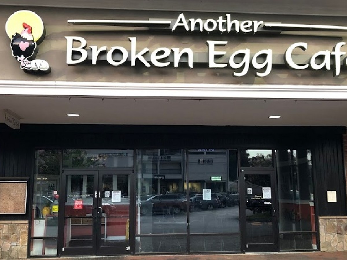 Another Broken Egg Cafe Debuts a New Look at its Raleigh Location