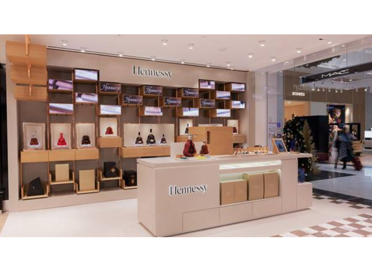 World's first Moët Hennessy boutique opens at Paris Charles de